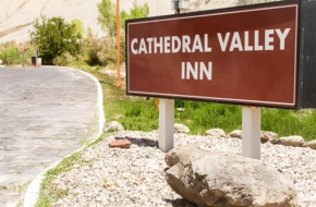  Cathedral Valley Inn  Торрей